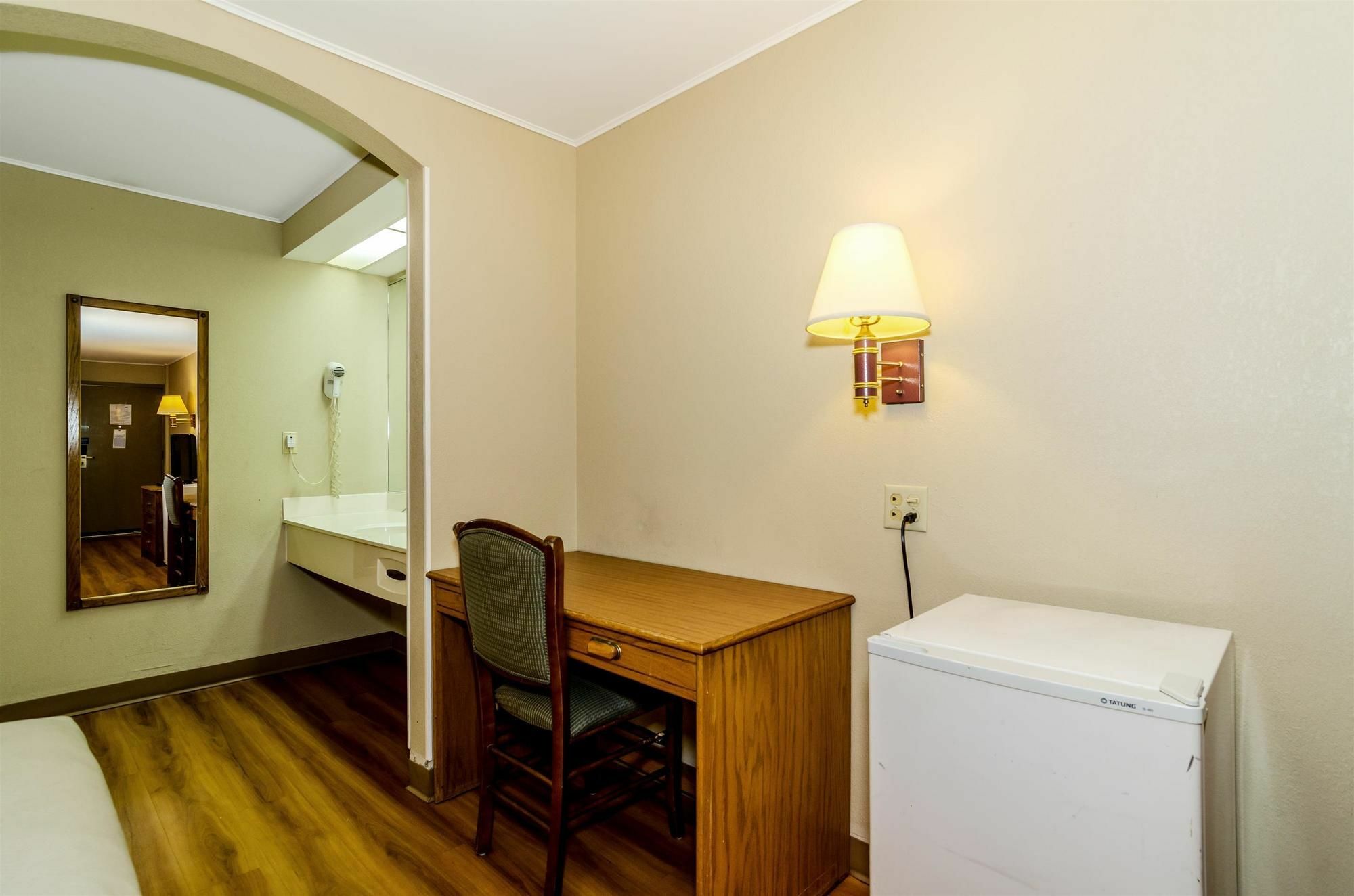 Motel 6-Newark, De מראה חיצוני תמונה