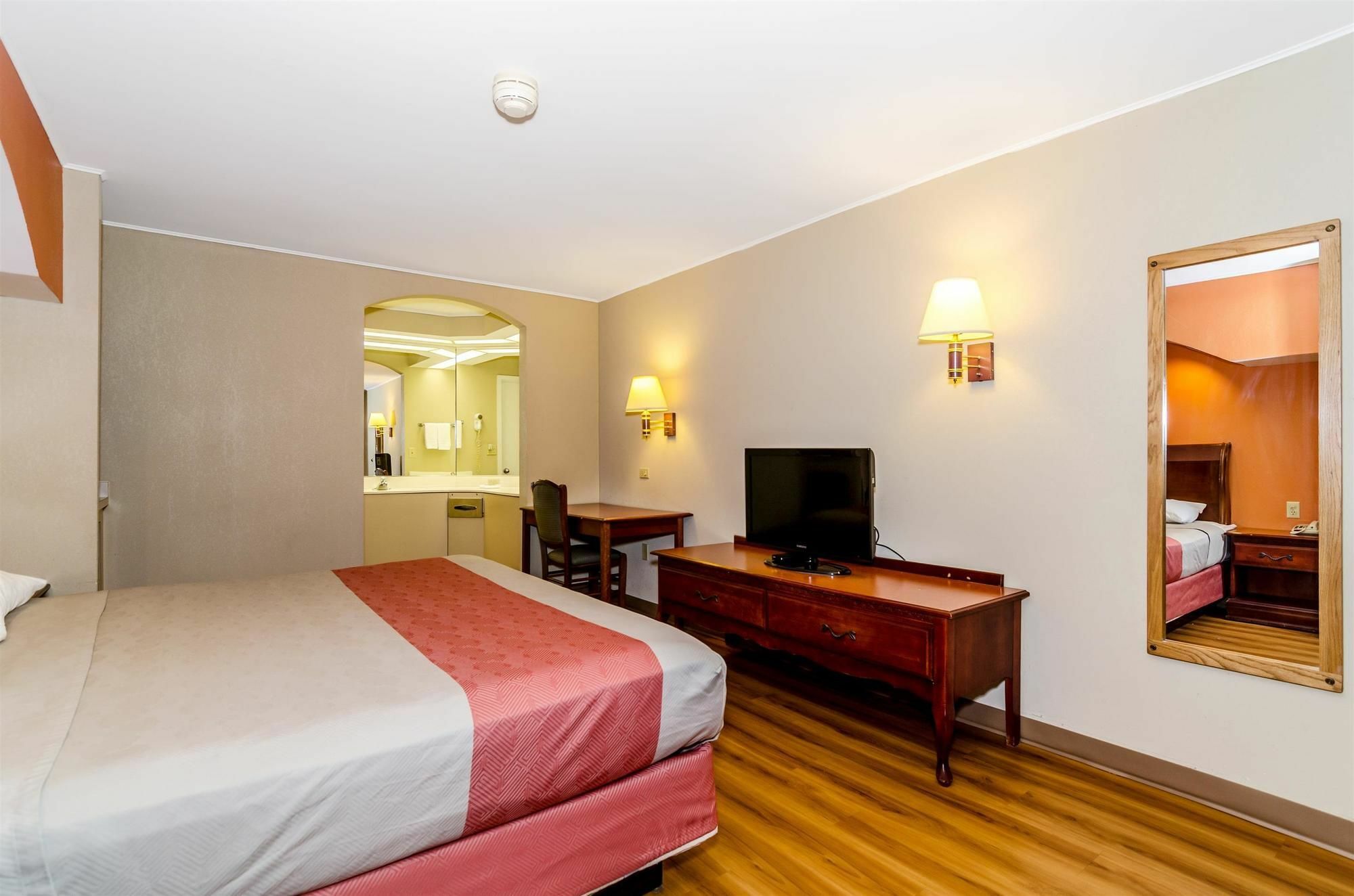 Motel 6-Newark, De מראה חיצוני תמונה